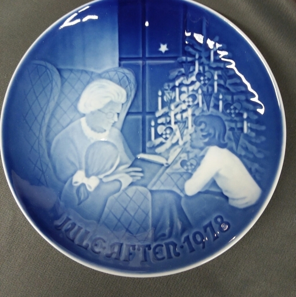 NWB Bing & Grondahl Holiday Collectors Plate 1978, "A Christmas Tale"